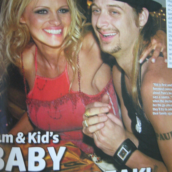 NOV 27, 2006 STAR MAG BRAD & ANGELINA TOM & KATE - Picture 3 of 7